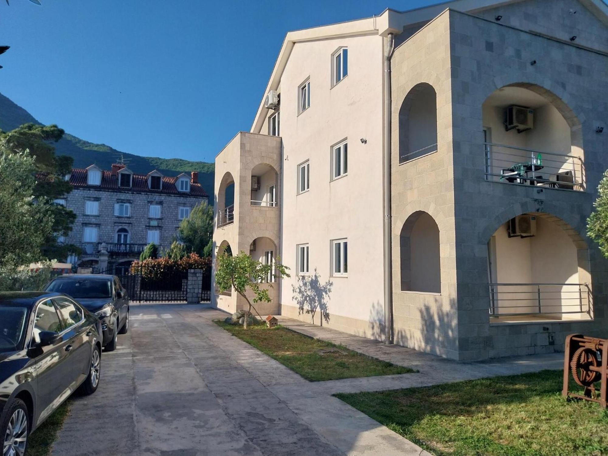 Apartments Villa Danilovic 赫尔采格诺维 外观 照片